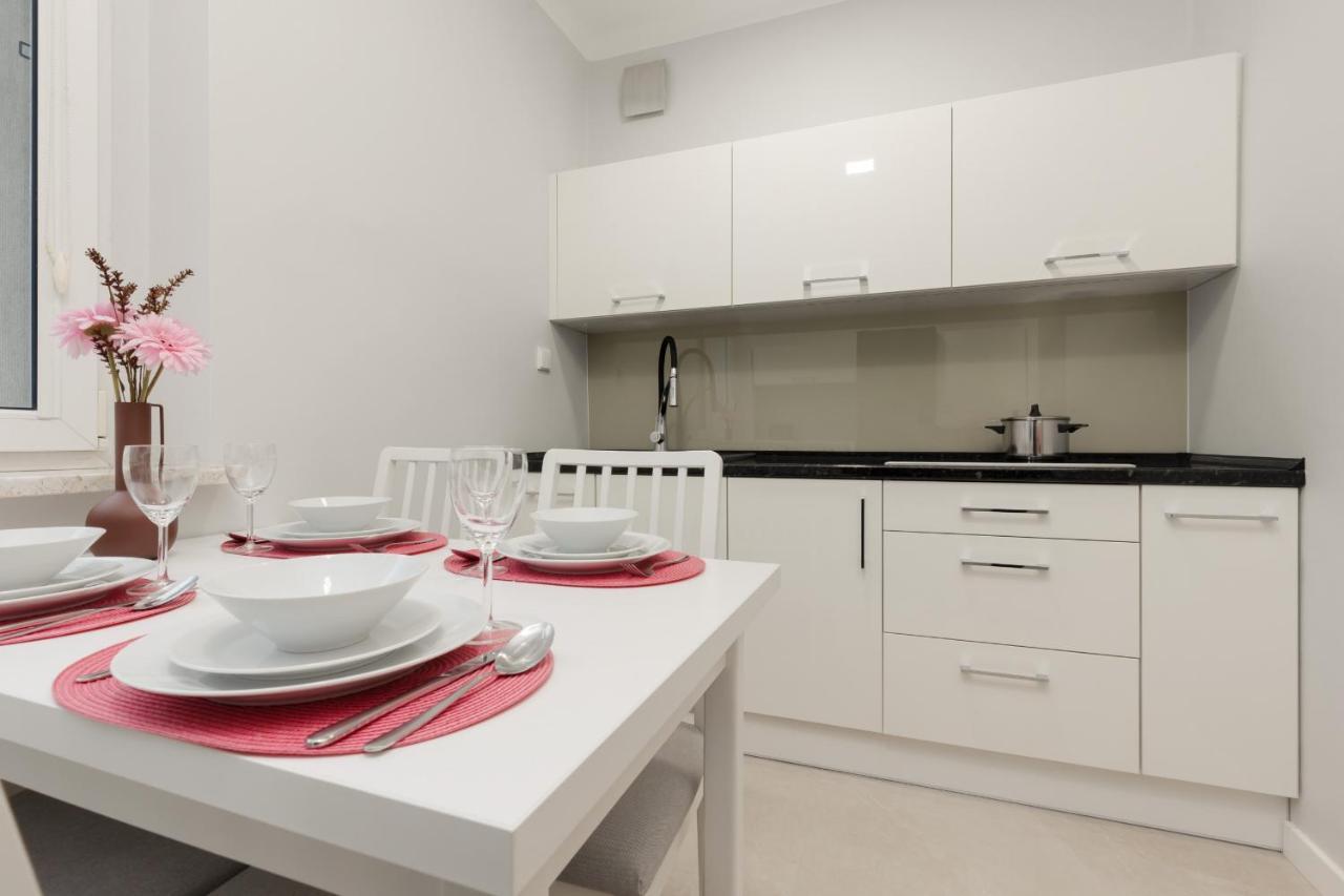 Bright Apartment Kasprzaka Warsaw Wola Near Metro Station By Noclegi Renters Exteriör bild
