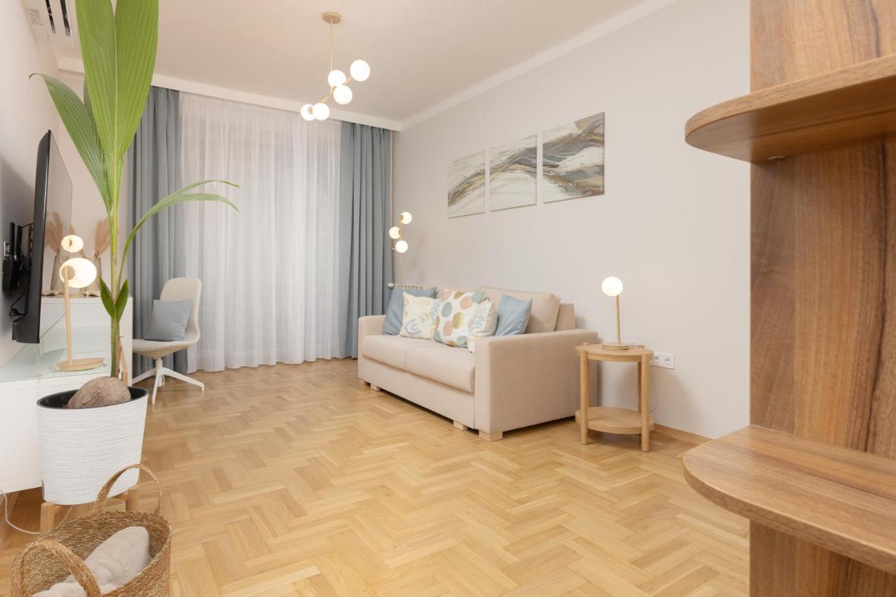Bright Apartment Kasprzaka Warsaw Wola Near Metro Station By Noclegi Renters Exteriör bild
