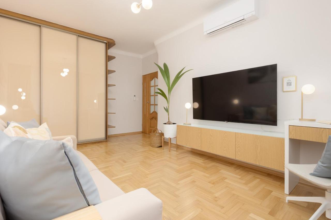 Bright Apartment Kasprzaka Warsaw Wola Near Metro Station By Noclegi Renters Exteriör bild
