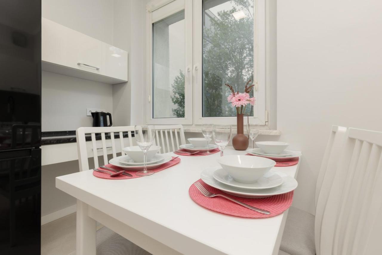 Bright Apartment Kasprzaka Warsaw Wola Near Metro Station By Noclegi Renters Exteriör bild