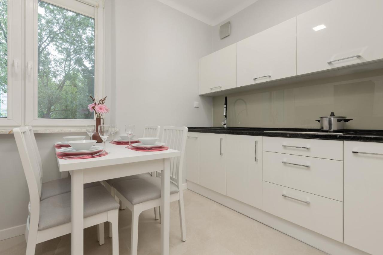 Bright Apartment Kasprzaka Warsaw Wola Near Metro Station By Noclegi Renters Exteriör bild