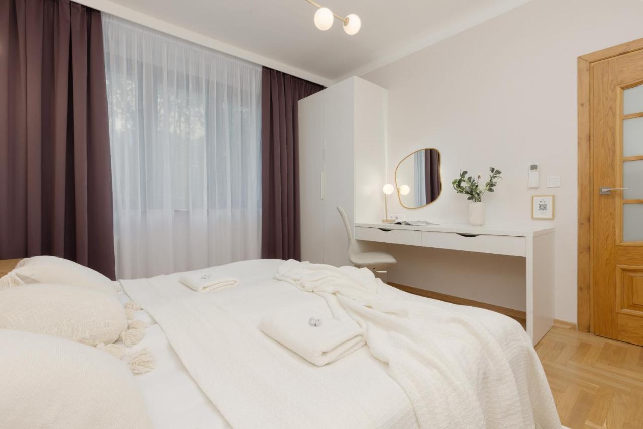 Bright Apartment Kasprzaka Warsaw Wola Near Metro Station By Noclegi Renters Exteriör bild