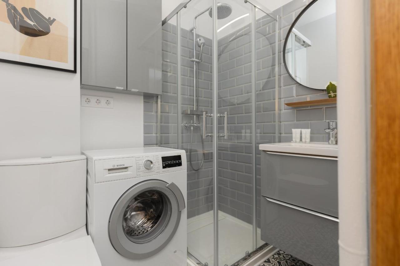 Bright Apartment Kasprzaka Warsaw Wola Near Metro Station By Noclegi Renters Exteriör bild